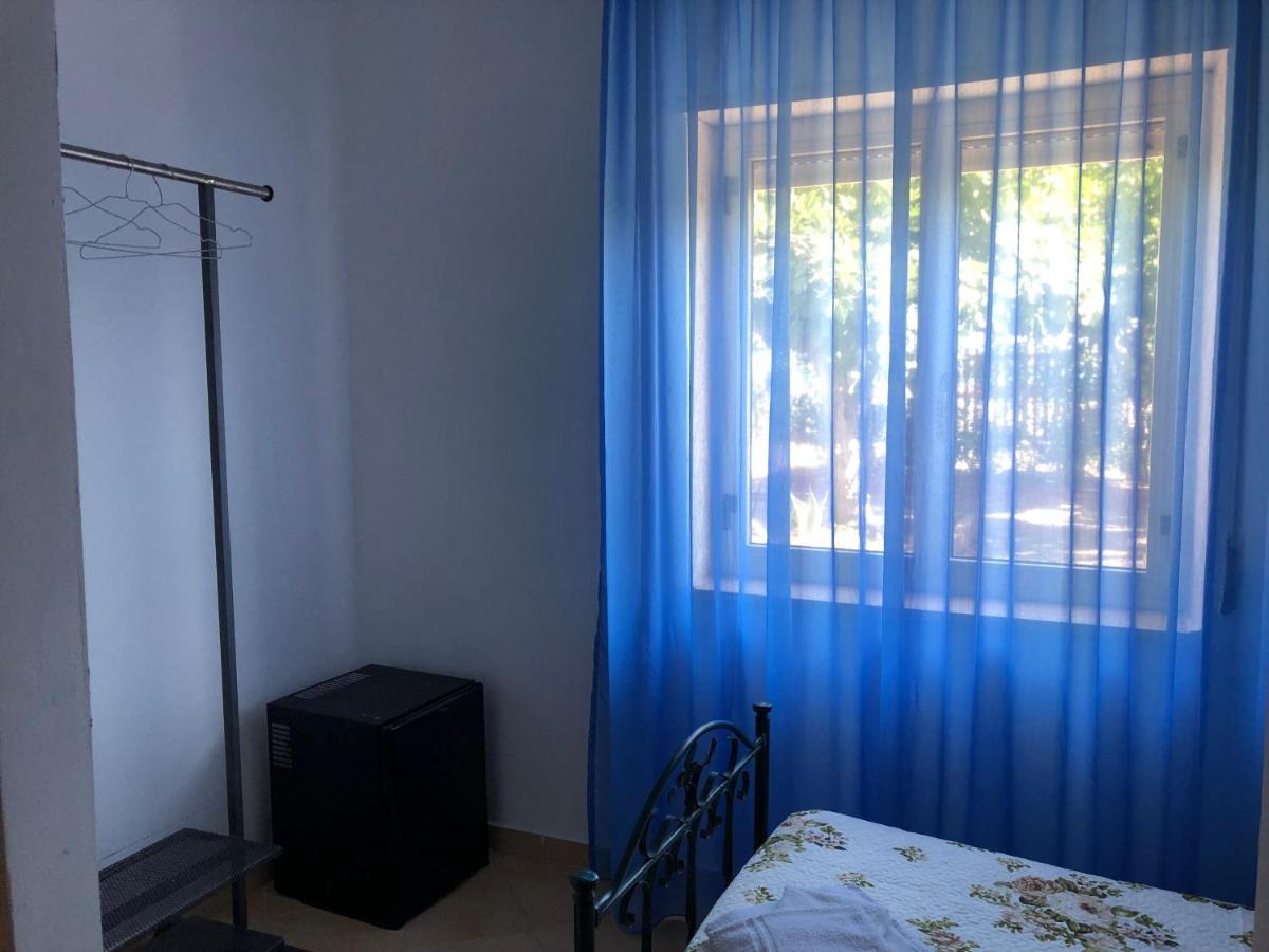 Bed & Breakfast "Camera A Sud" カリアーティ エクステリア 写真